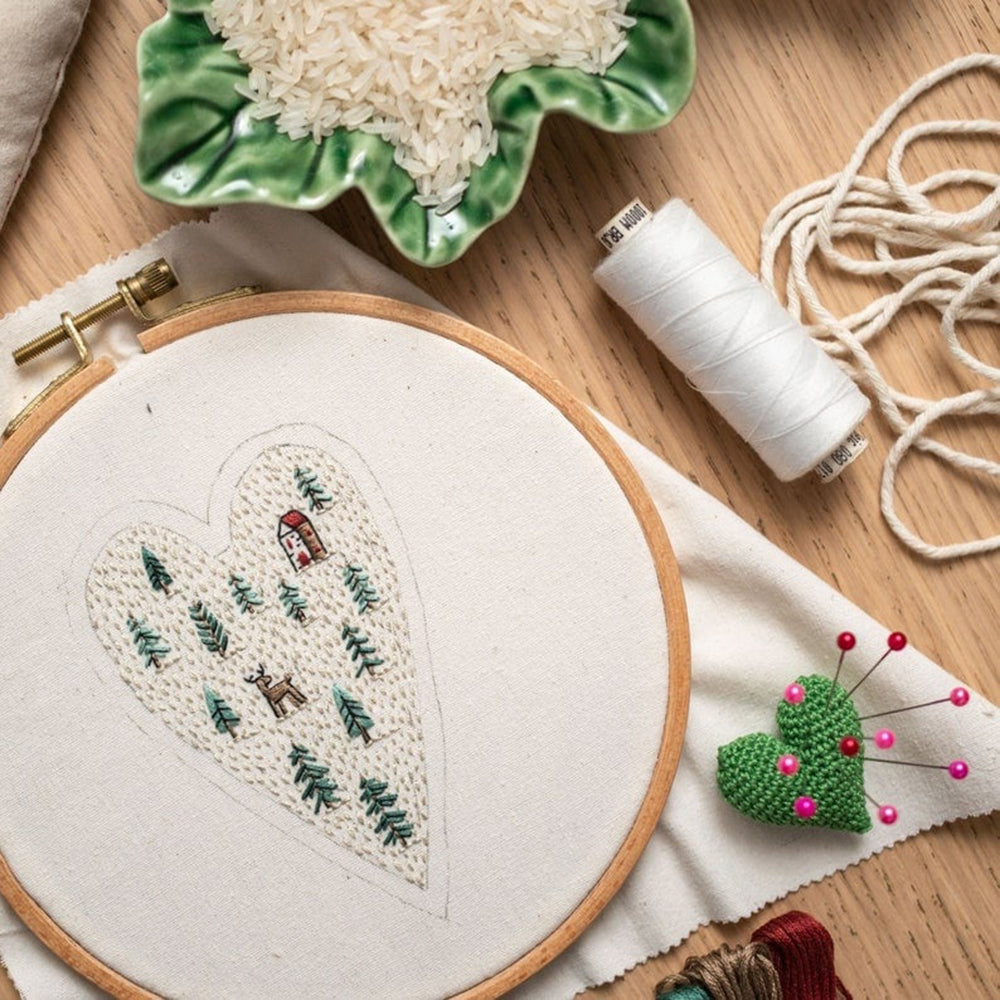 💖DIY Heart Shaped Hand Embroidered Christmas Ornament / Ornament Kit