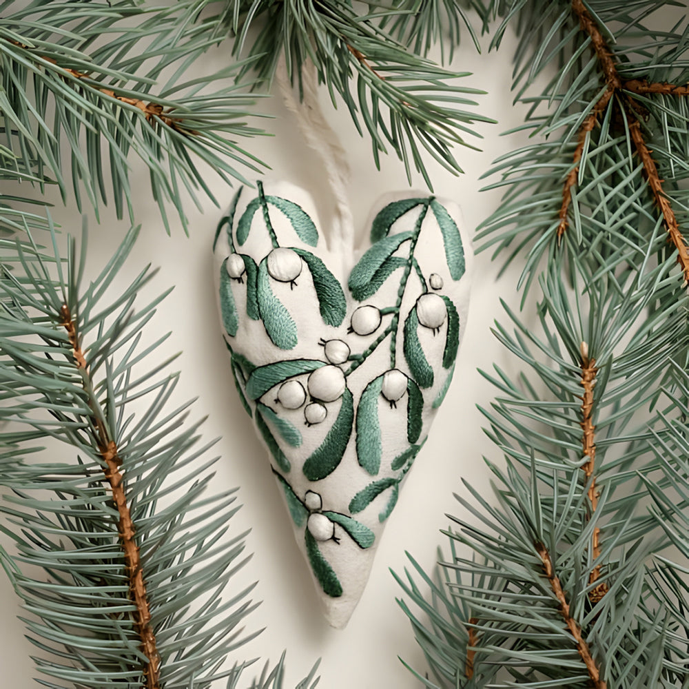 💖DIY Heart Shaped Hand Embroidered Christmas Ornament / Ornament Kit