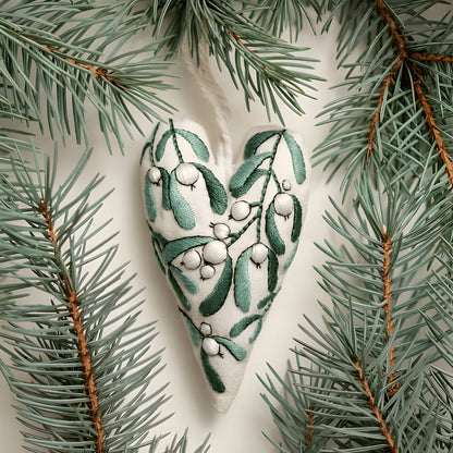 💖DIY Heart Shaped Hand Embroidered Christmas Ornament / Ornament Kit