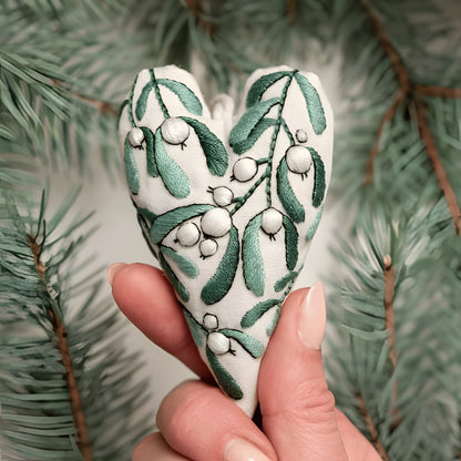 💖DIY Heart Shaped Hand Embroidered Christmas Ornament / Ornament Kit