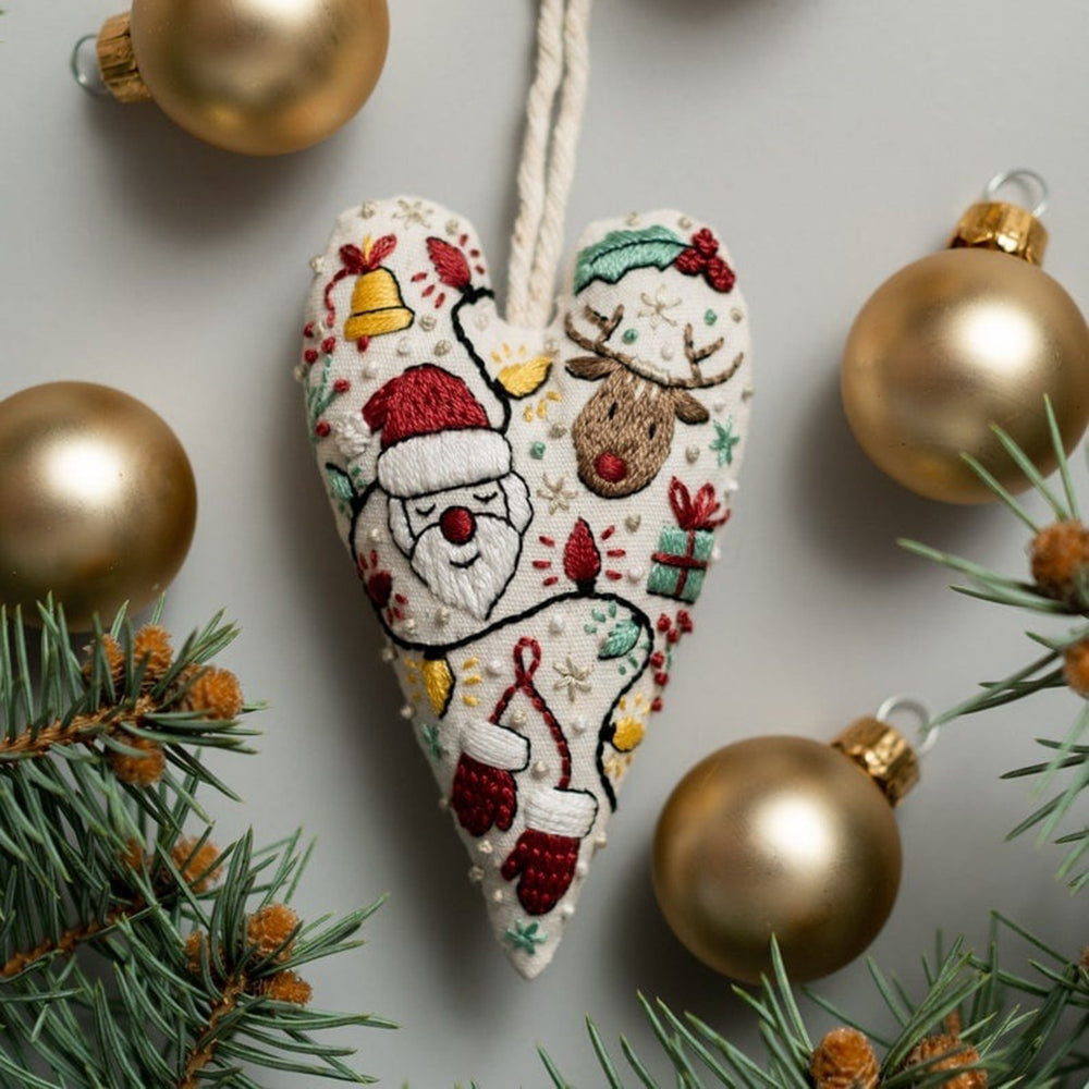 💖DIY Heart Shaped Hand Embroidered Christmas Ornament / Ornament Kit